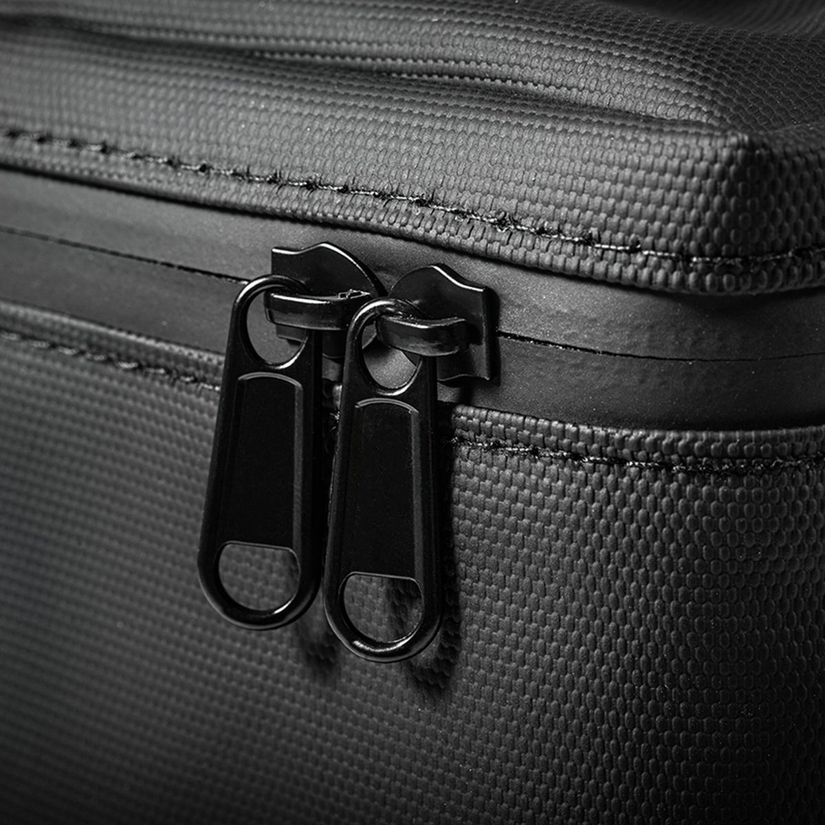 STARTRC Akku-Heiztasche: Doppel-Reißverschluss im Detail