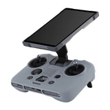 DJI RC Pro 2 mit STARTRC Silikonhülle schräg von der Seite